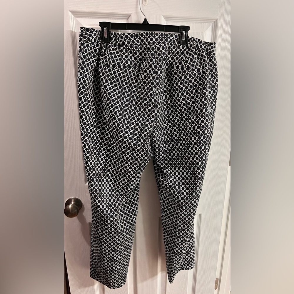 Talbots Navy and White Patterned Ankle Pants - Picture 5 of 5